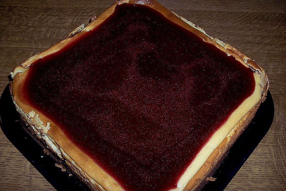 Käsetorte mit Fruchtspiegel