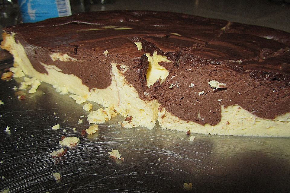 Käsetorte mit Fruchtspiegel