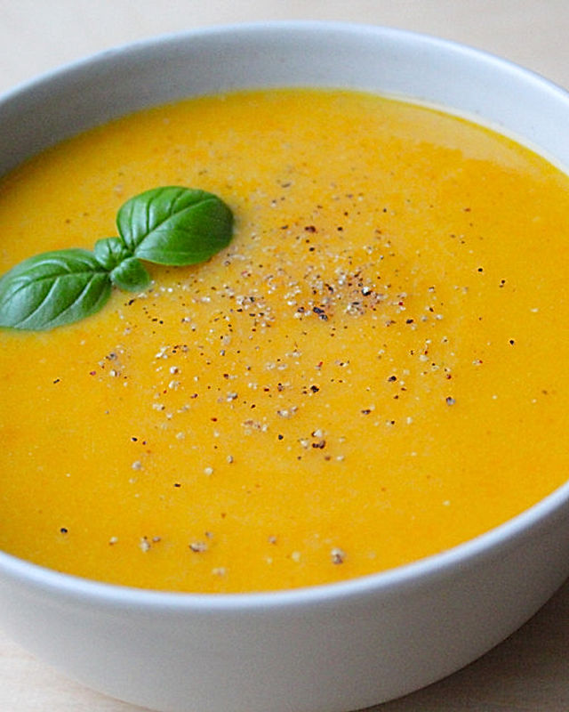 Karotten - Ingwer - Suppe mit Kokosmilch