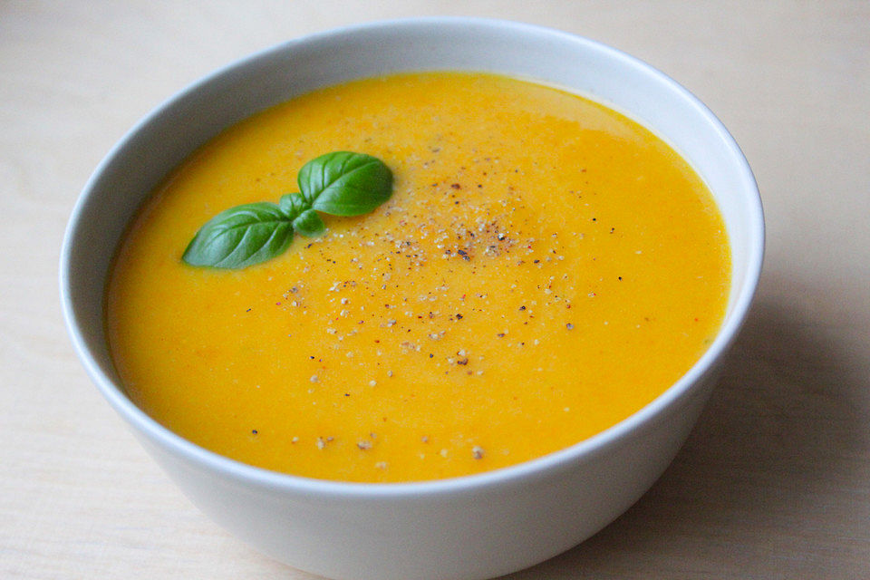 Karotten - Ingwer - Suppe mit Kokosmilch