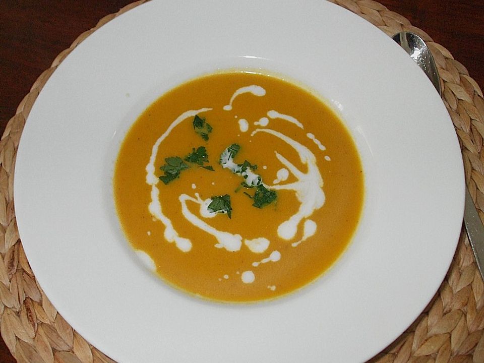 Karotten - Ingwer - Suppe mit Kokosmilch von extremecooking | Chefkoch