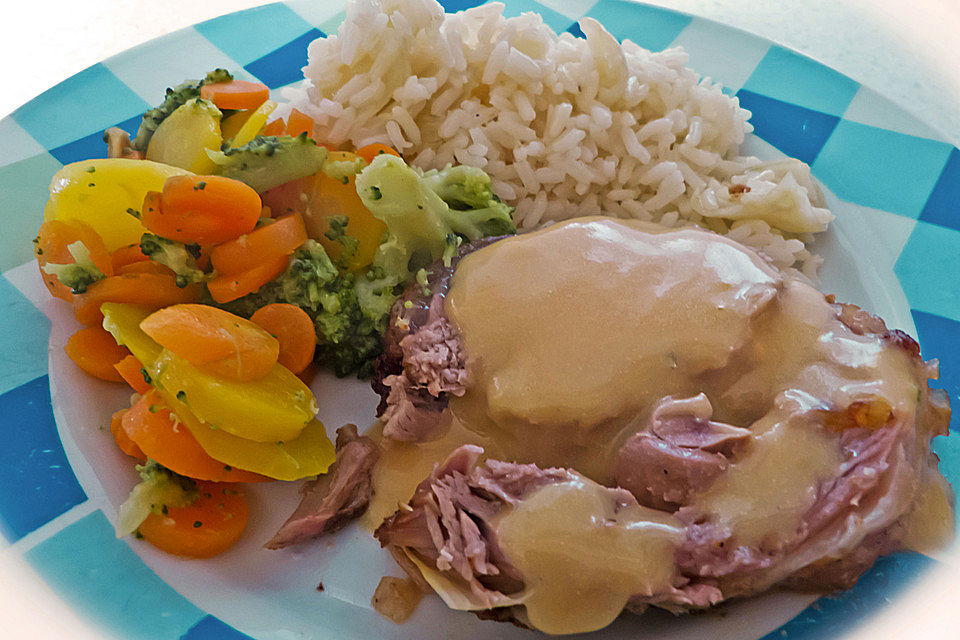 Kalbsnierenrollbraten in Sahnesauce Kalbsnierenrollbraten in Sahnesauce