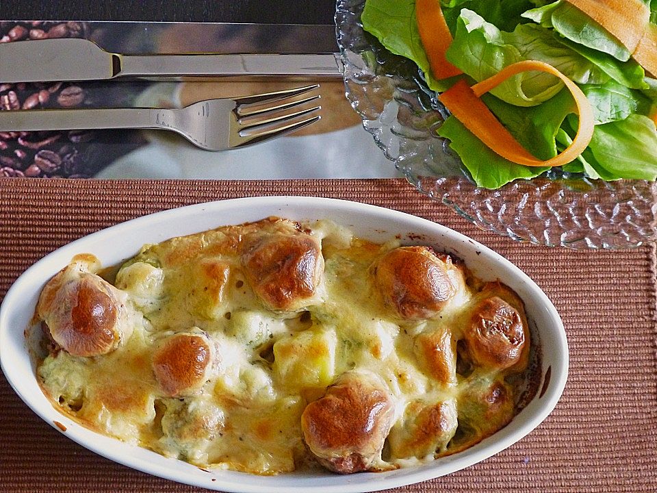 Rosenkohlgratin mit Hackfleischkugeln von Happiness | Chefkoch