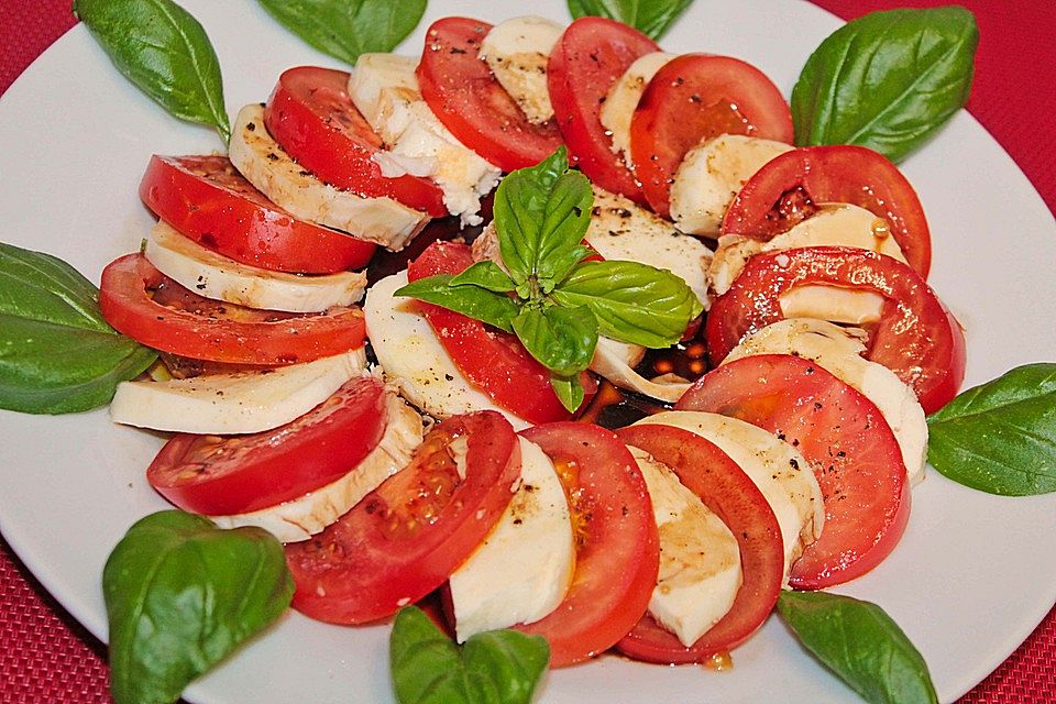 Mozzarella - Tomaten - Salat  II