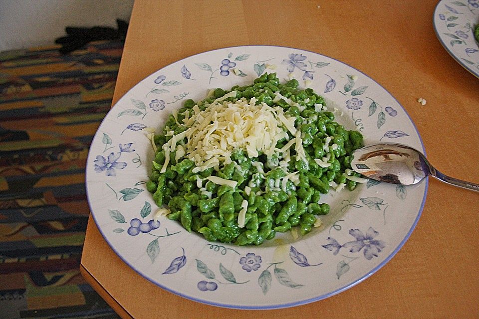 Südtiroler Spinatspatzln mit Schinken - Sahnesauce