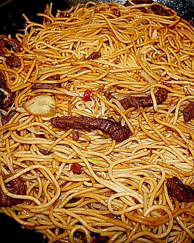 Scharfes Rindergeschnetzeltes mit Spaghetti