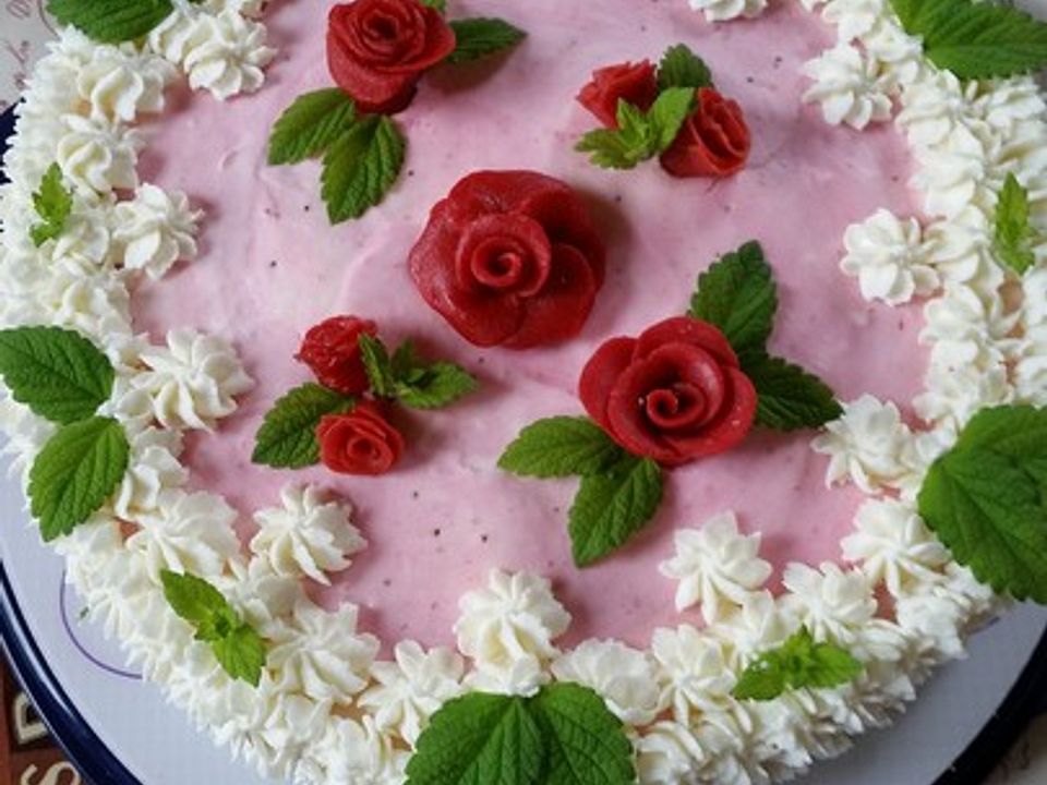 Erdbeer - Sekt - Torte von hubit87| Chefkoch