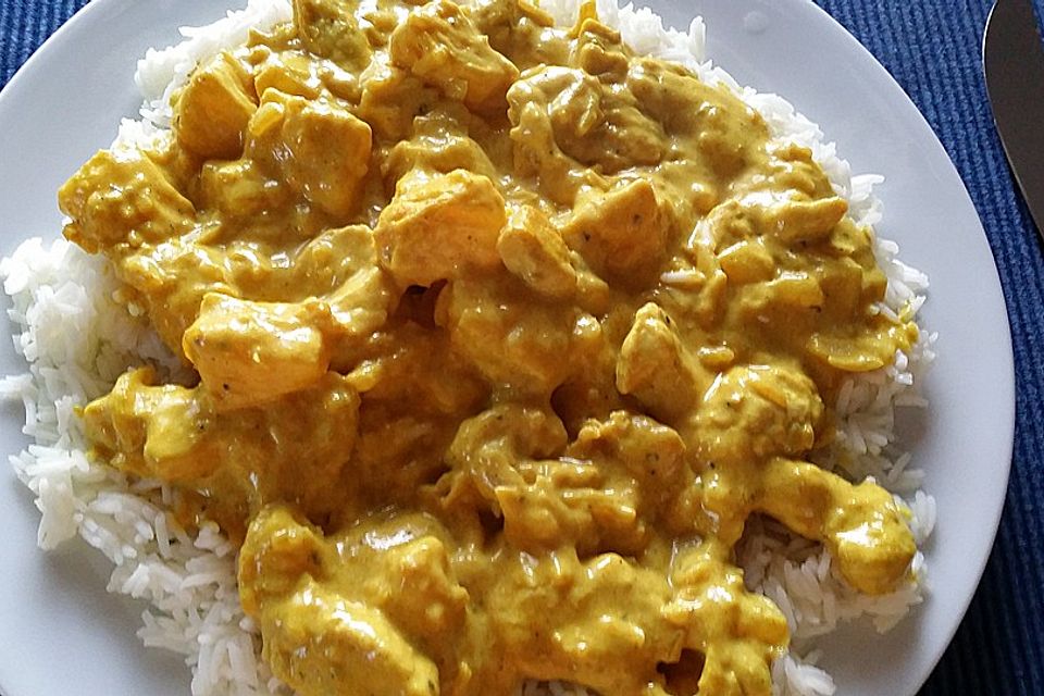 Geflügelcurry mit Reis