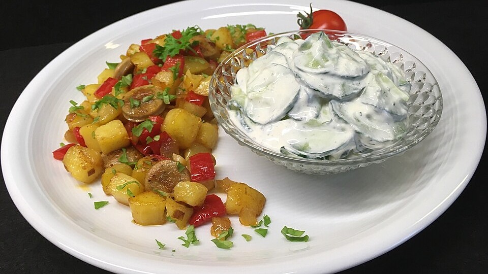 Gurkensalat mit Kräuter - Creme frâiche von jumbo6969| Chefkoch