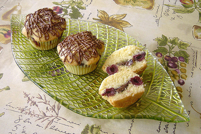 Raffinierte Kirsch - Nougat - Muffins von Erdbeere990| Chefkoch