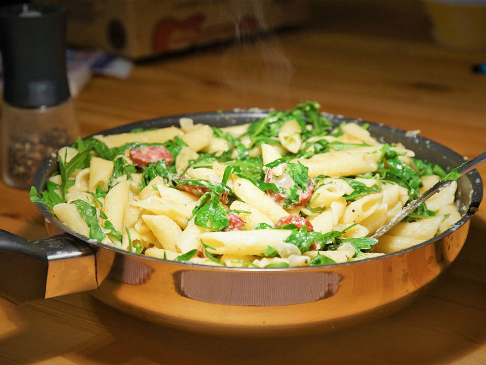 Penne mit Chorizo und Rucola von mareikaeferchen| Chefkoch