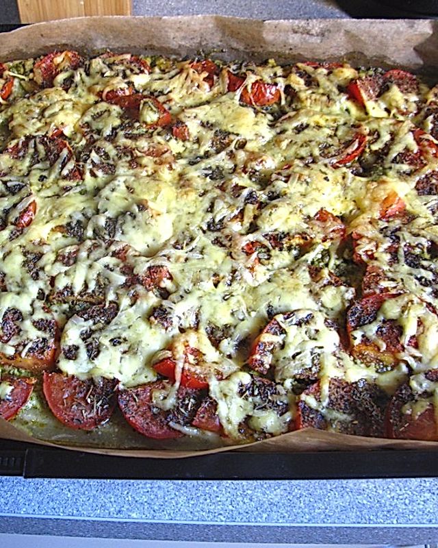 Basilikum - Tomaten - Pizza