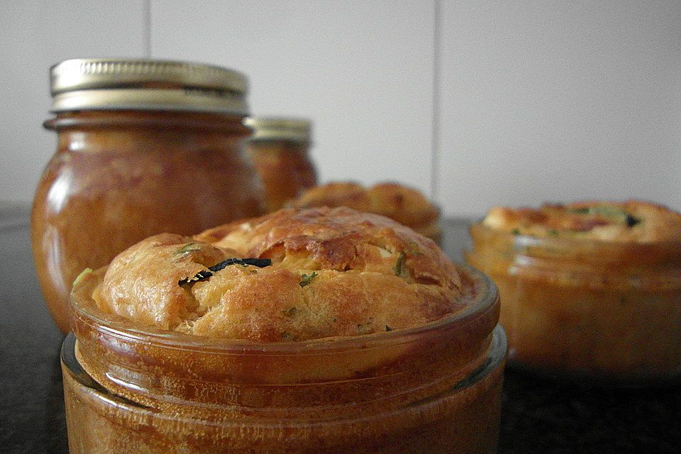 Lauch - Zwiebel - Zucchini - Feta - Knoblauch - Kuchen mit Speckwürfeln