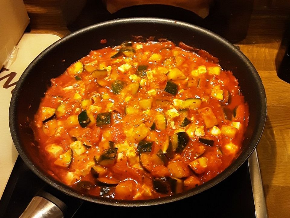 Tomaten-Zucchini-Pfanne mit Fetakäse von Starlight85 | Chefkoch