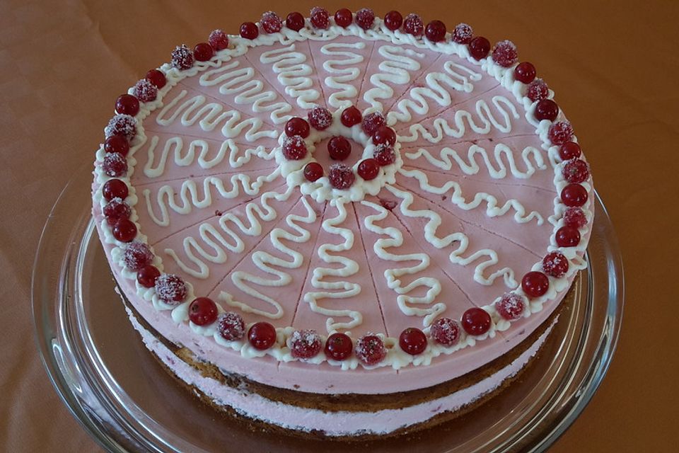 Johannisbeer-Sahnetorte