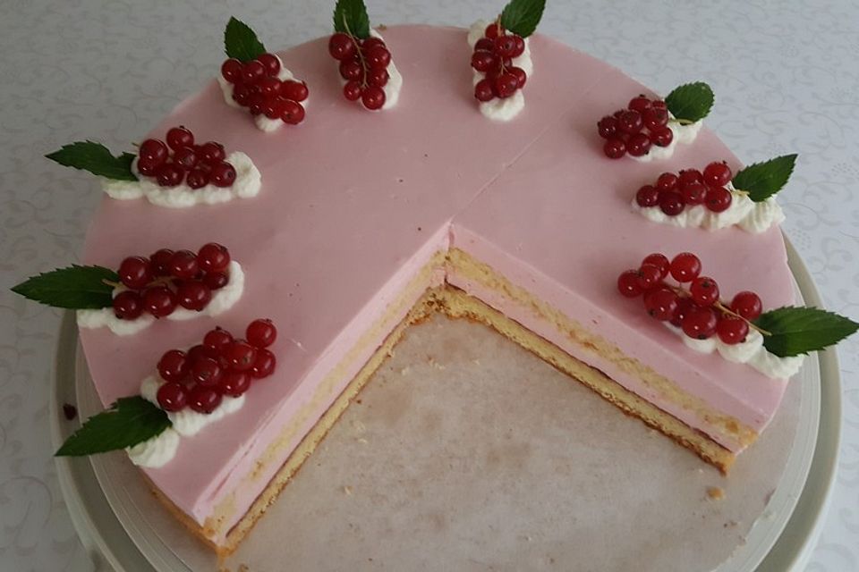 Johannisbeer-Sahnetorte