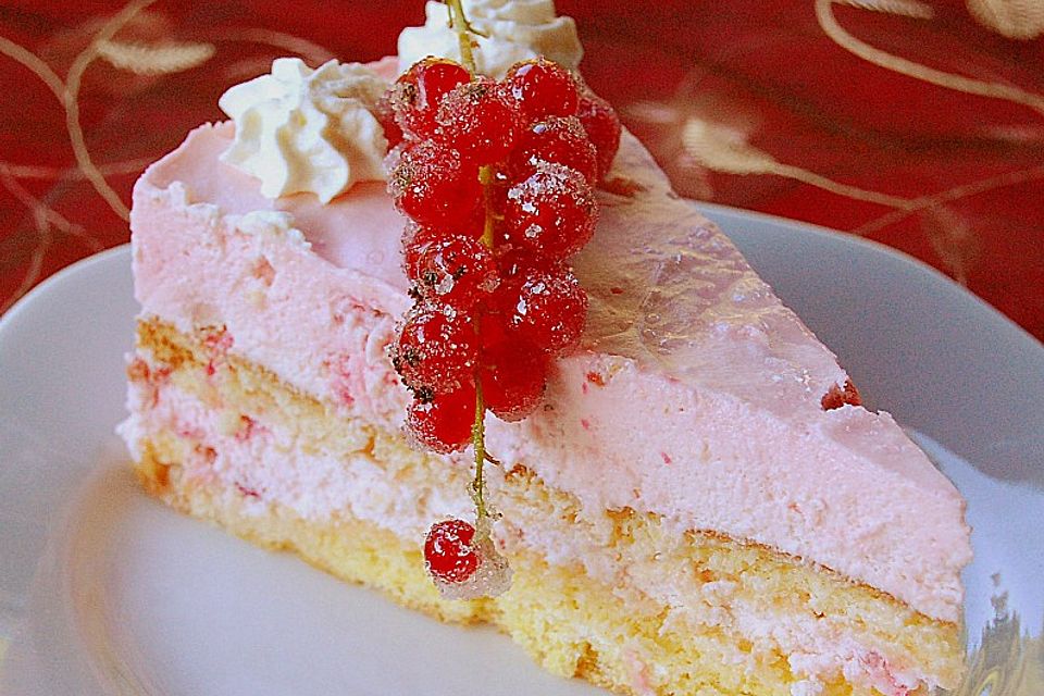 Johannisbeer-Sahnetorte