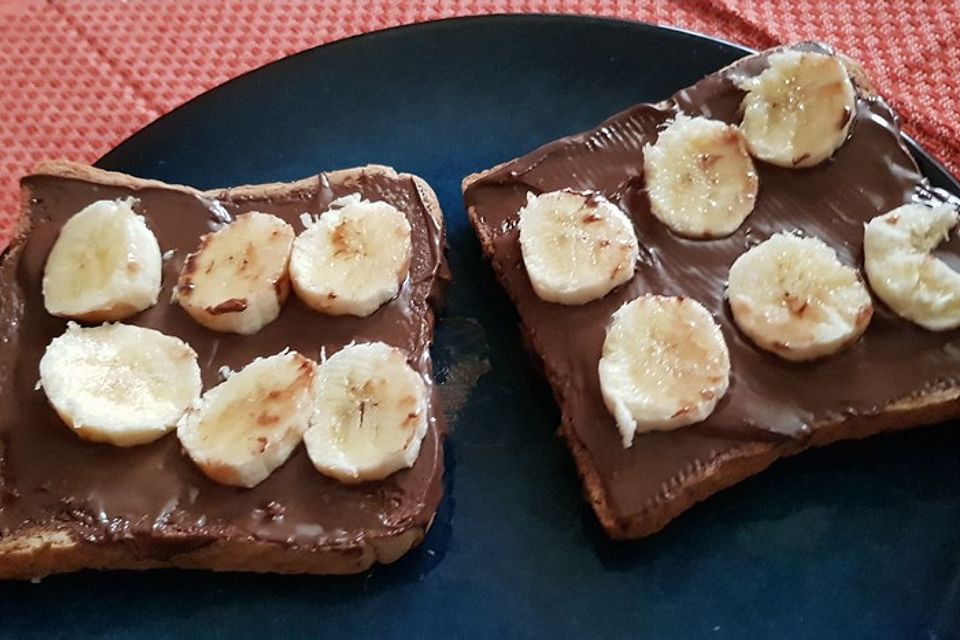 Toastbrot mit Nutella und Banane