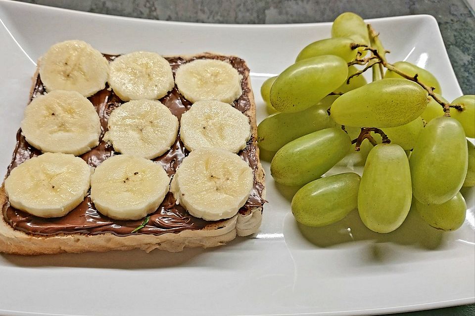 Toastbrot mit Nutella und Banane