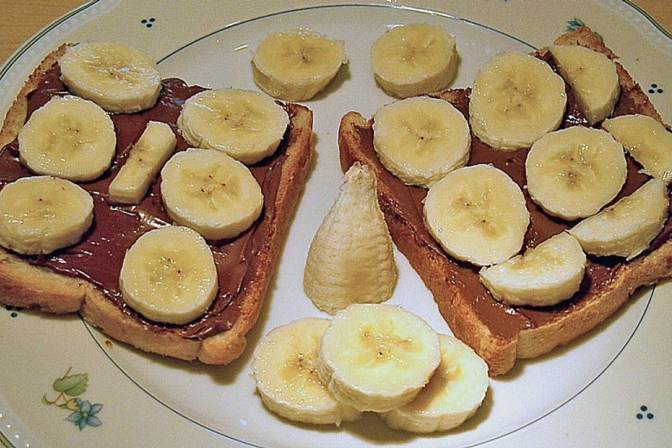 Toastbrot mit Nutella und Banane