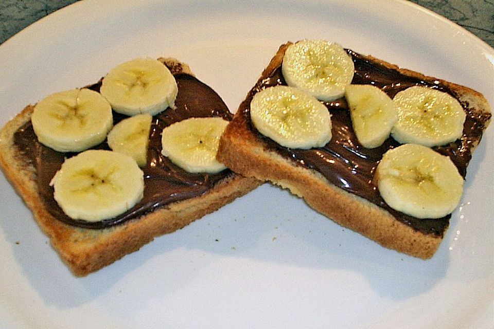 Toastbrot mit Nutella und Banane