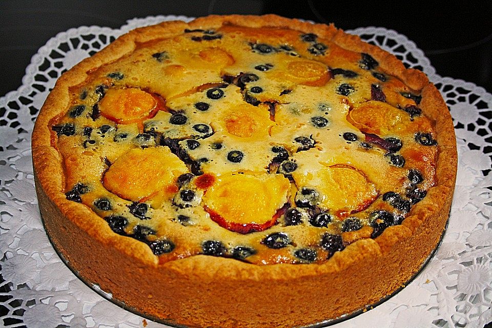 Marillenkuchen mit Marzipanguss