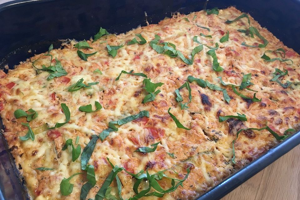 Zucchini - Gratin mit Tomaten - Quark - Sauce