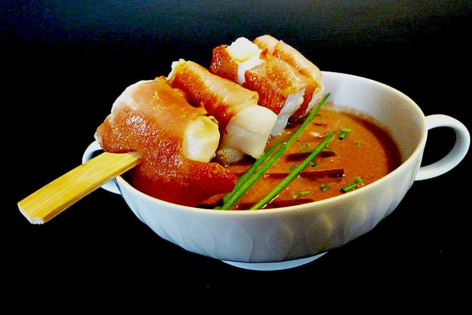 Rote Bete - Schaumsuppe mit Fischspießen Rote Bete - Schaumsuppe mit Fischspießen