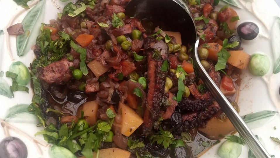 Tintenfischeintopf auf maltesische Art von farniloewenzahni Tintenfischeintopf auf maltesische Art von farniloewenzahni