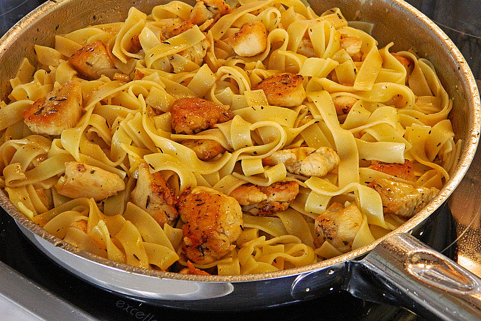 Ingwer - Knoblauch - Nudeln mit Hühnerfleisch