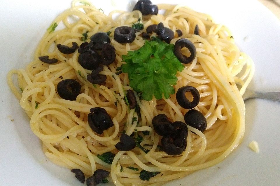 Spaghetti aglio, olio e peperoncino