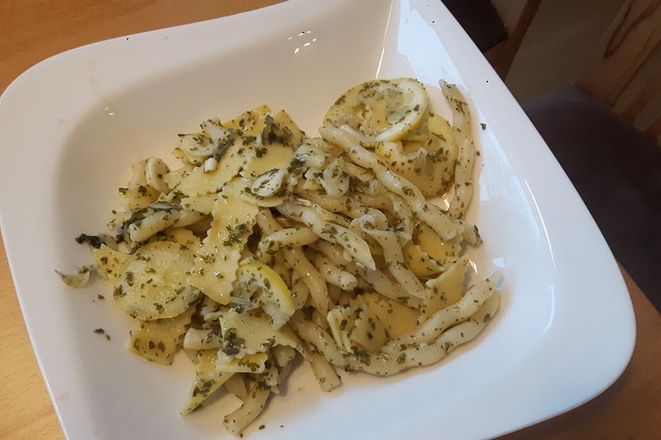 Spaghetti aglio, olio e peperoncino