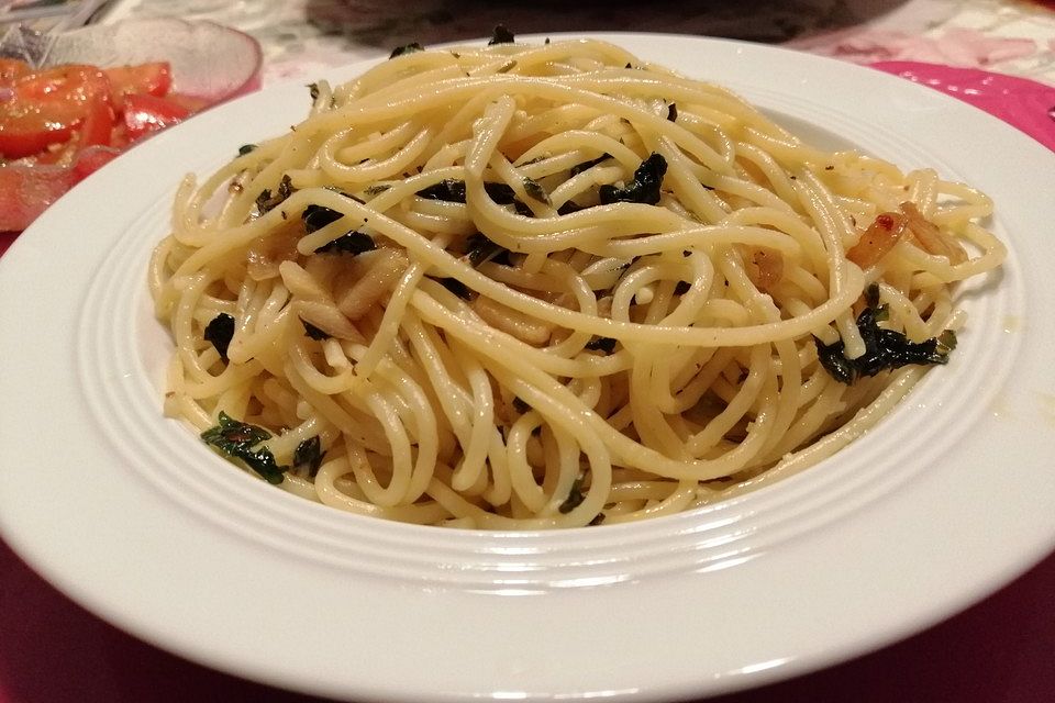 Spaghetti aglio, olio e peperoncino