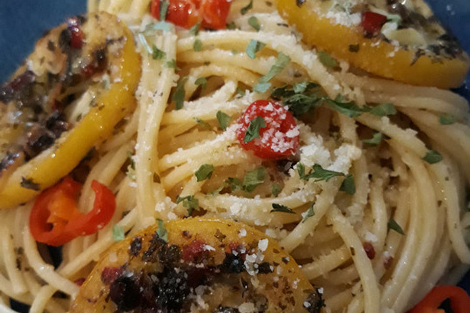 Spaghetti aglio, olio e peperoncino