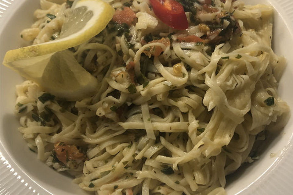 Spaghetti aglio, olio e peperoncino