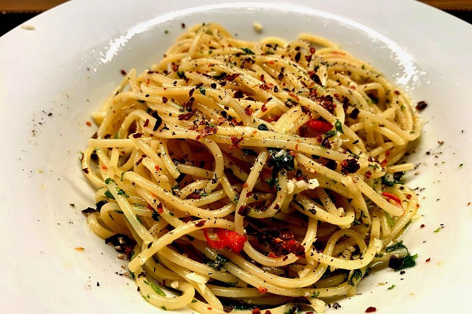 Spaghetti aglio, olio e peperoncino