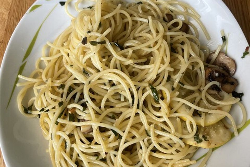 Spaghetti aglio, olio e peperoncino