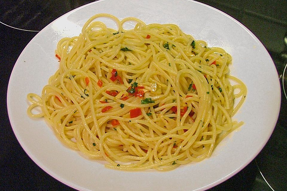 Spaghetti aglio, olio e peperoncino