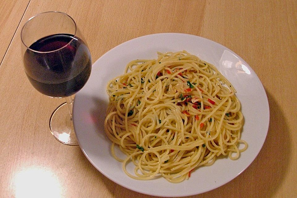 Spaghetti aglio, olio e peperoncino