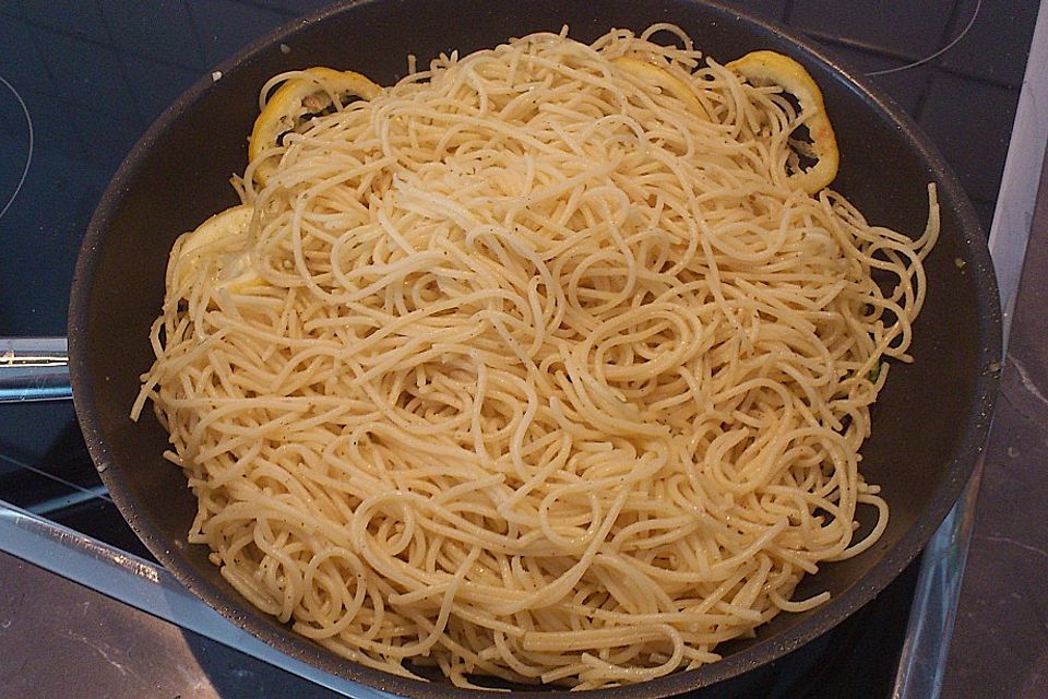 Spaghetti aglio, olio e peperoncino