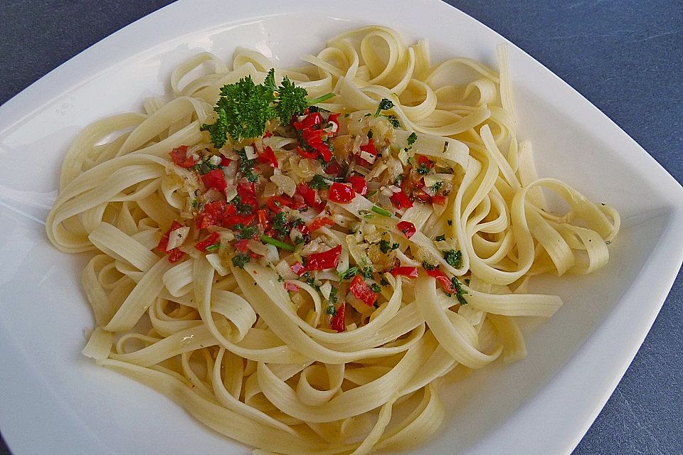 Spaghetti aglio, olio e peperoncino