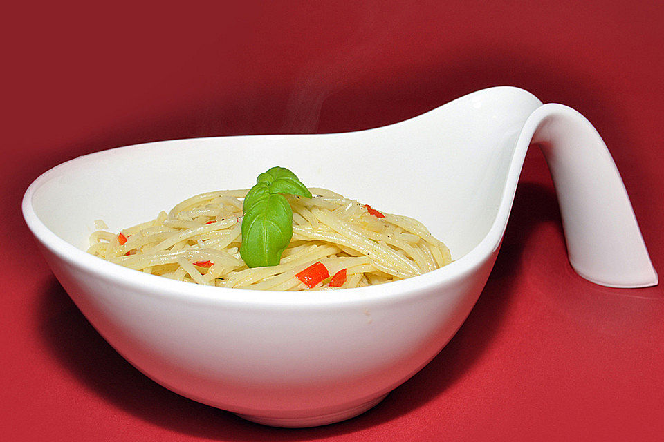 Spaghetti aglio, olio e peperoncino