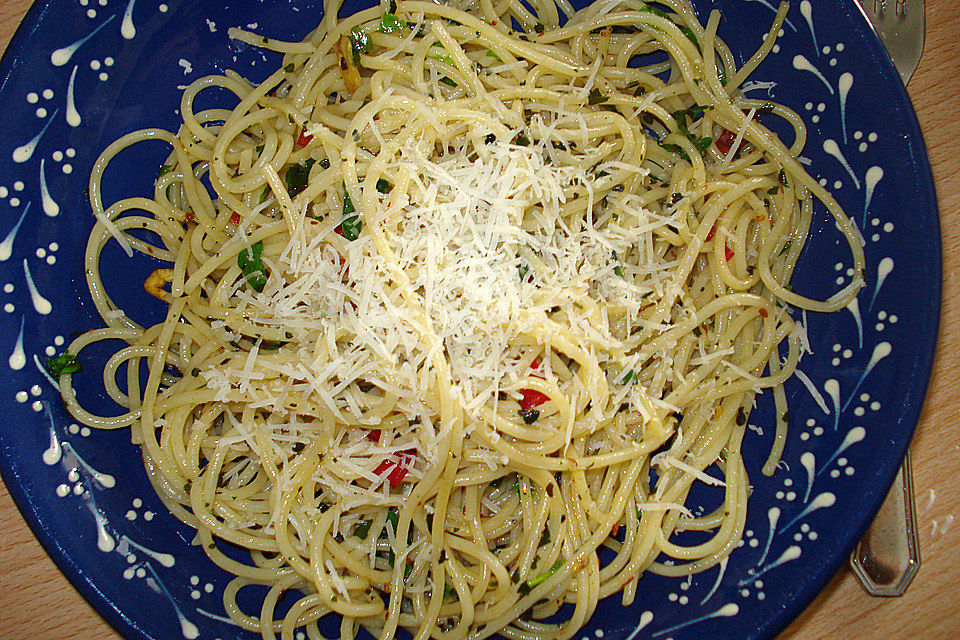 Spaghetti aglio, olio e peperoncino