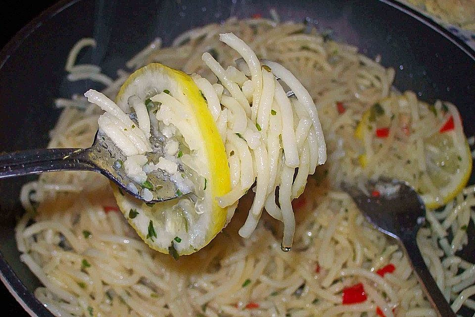 Spaghetti aglio, olio e peperoncino