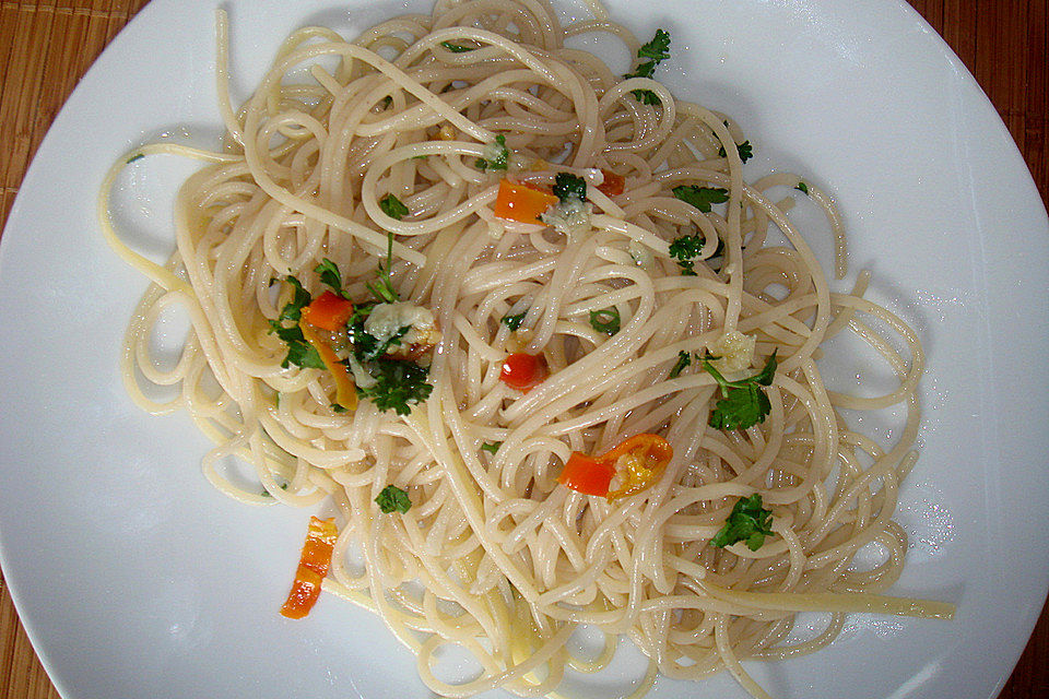 Spaghetti aglio, olio e peperoncino