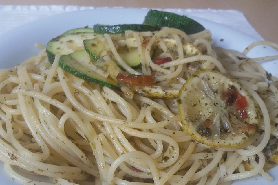 Spaghetti aglio, olio e peperoncino