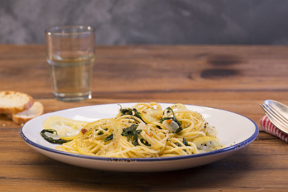 Spaghetti aglio, olio e peperoncino