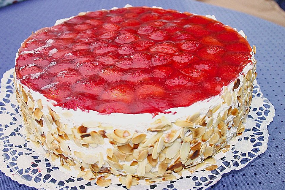 Erdbeer - Eierlikör - Torte