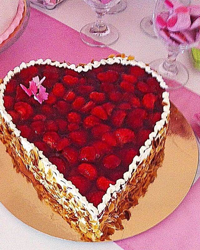 Erdbeer - Eierlikör - Torte
