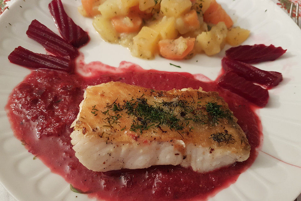 Zanderfilet mit Rote Bete-Sauce